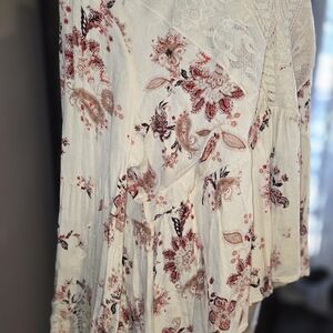 Floral Lace Women's Blouse